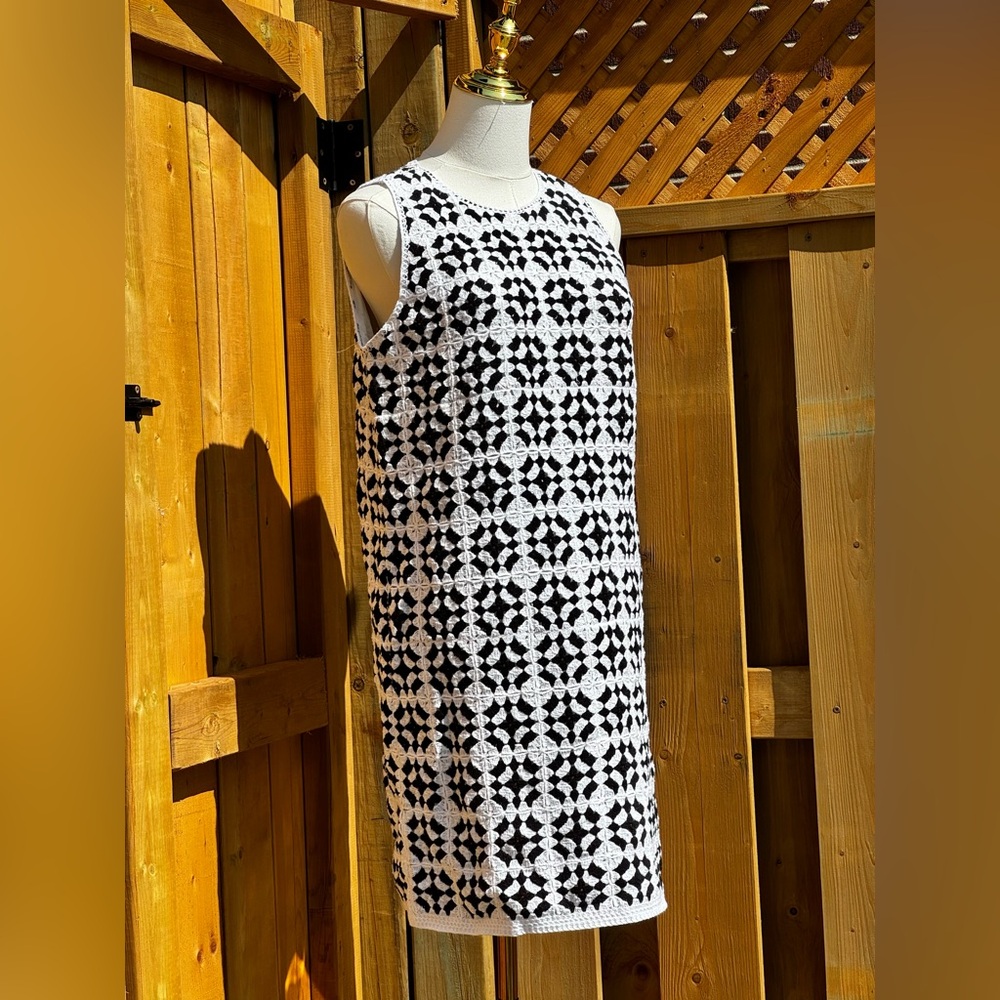 🆕 FARM Rio 🧿 NWT Patch Crochet Black & White Monochrome Mini Dress - Size L